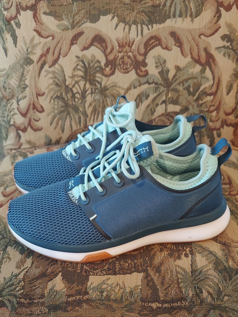 KURU Atom Blue Size 6.5 Women's Blue Sneakers